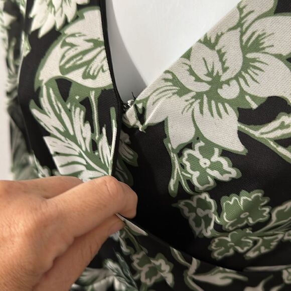 NWT G by Giuliana Aria Mesh Knit Tulip-Hem Wrap Modi Dress - Size Small - Picture 5 of 11